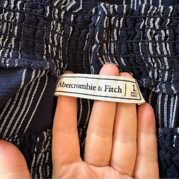 Abercrombie & Fitch off the shoulder Crop Navy blue striped blouse - Picture 12 of 14